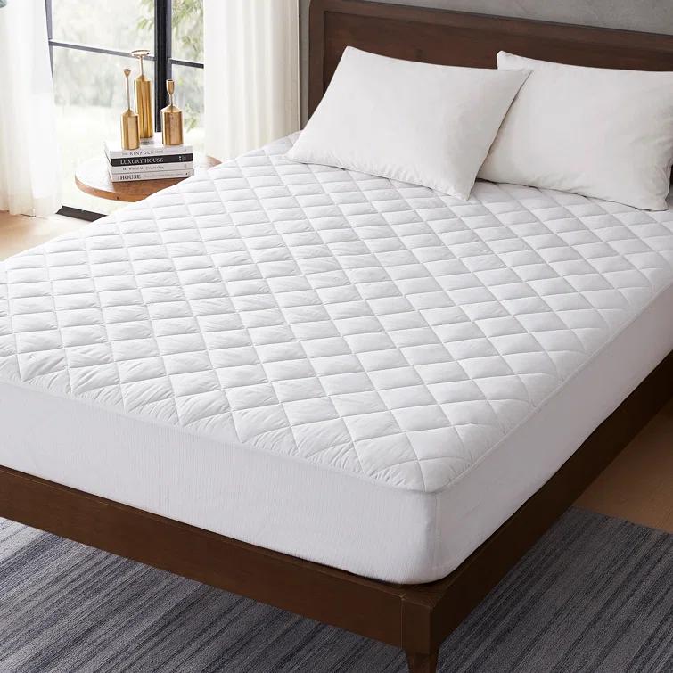 Eddie Bauer Eddie Bauer Luxury Medium Plush Mattress Pad - Hypoallergenic, Deep Pocket Design - 400 TC - Assembled In The USA