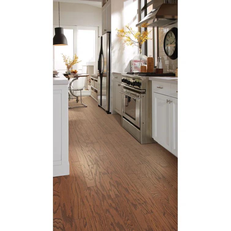 Shaw Amberwood Oak 3.25-in W x Varying Lengths Engineered Hardwood Flooring