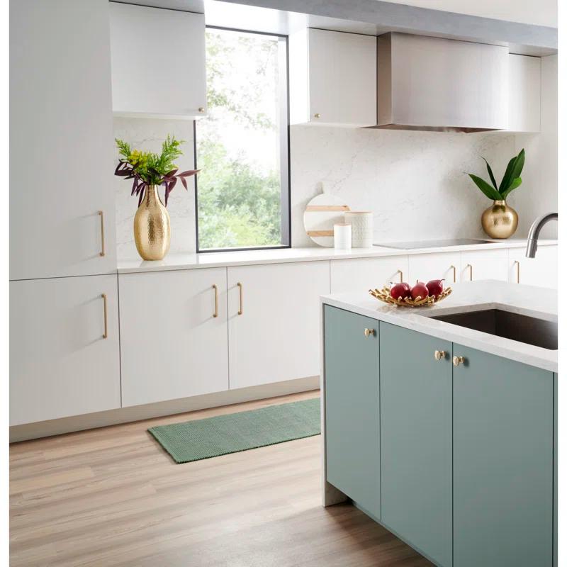 Top Knobs Emerald Bar pull