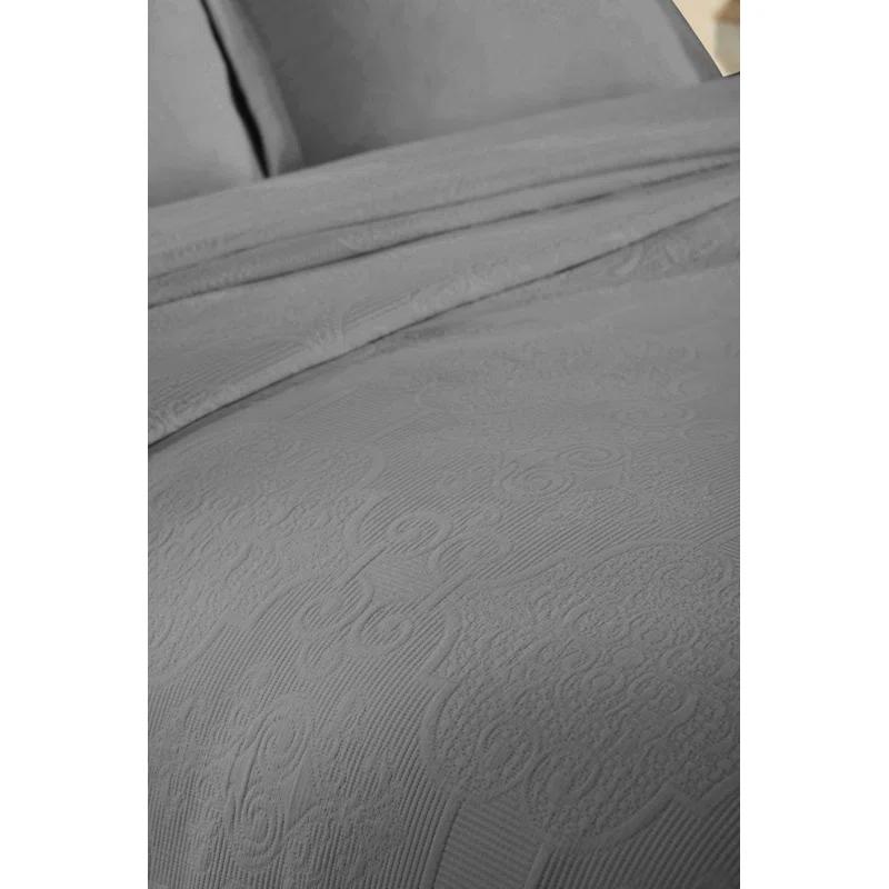 Superior Superior Florin Matelasse Jacquard Scrolling Medallion Cotton Bedspread Set With Pillow Shams