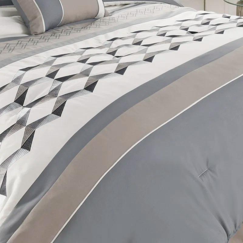 Beren Comforter Set