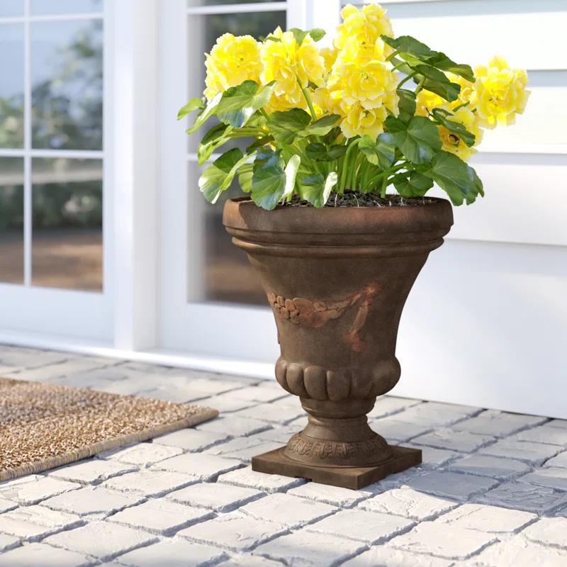 Festonada Urn Planter