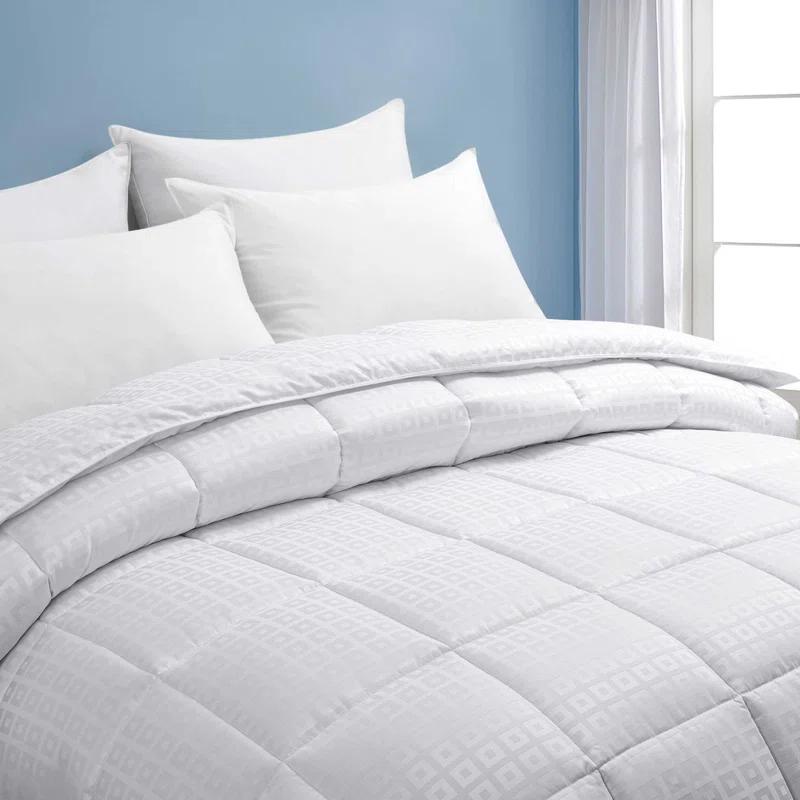 Alwyn Home All Season Polyester Down Alternative Comforter/Duvet Insert