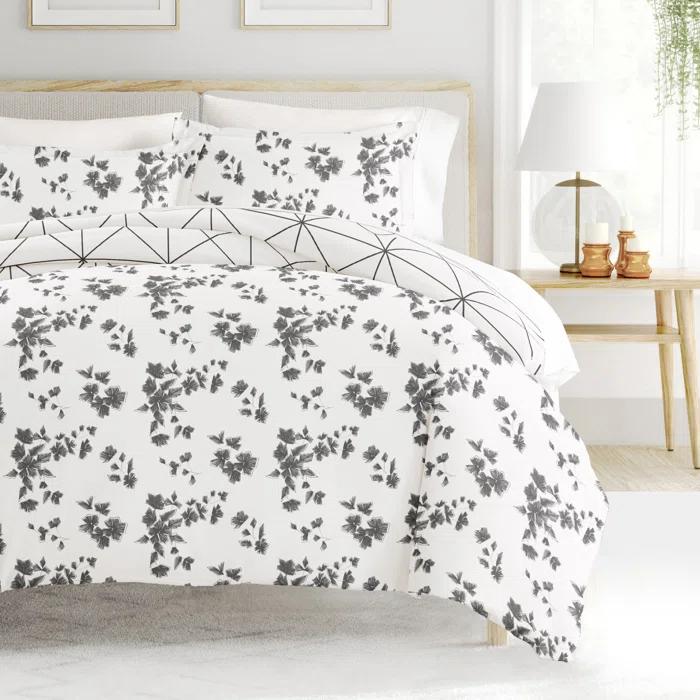 IEnjoy Home Edgy Flowers Pattern Reversible Duvet Cover Set