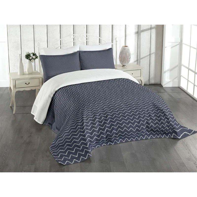 Ambesonne Ambesonne Navy Blue Bedspread Set  Chevron Zigzag Themes  Navy Blue and White