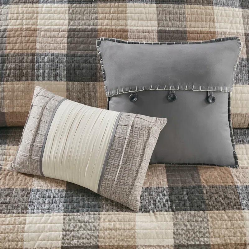 Madison Park Ridge 6 Piece Printed Herringbone Quilt Set with Throw Pillows