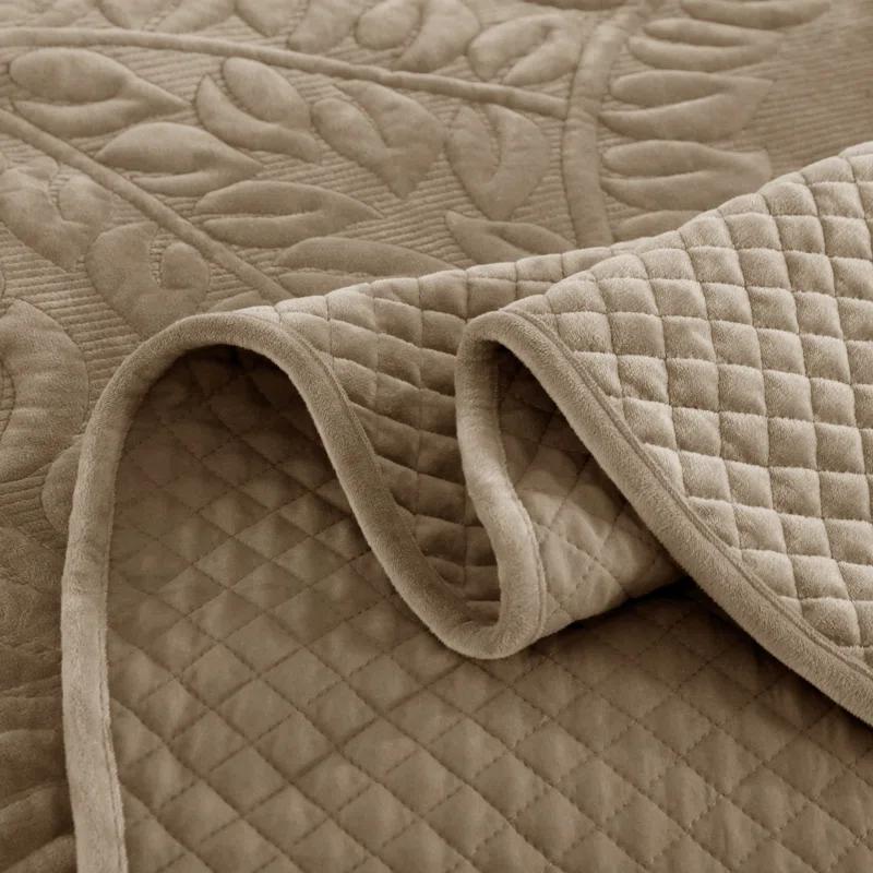 MarCielo Marcielo Oversized Embroidered Velvet Quilt Set With 2 Pillow Shams