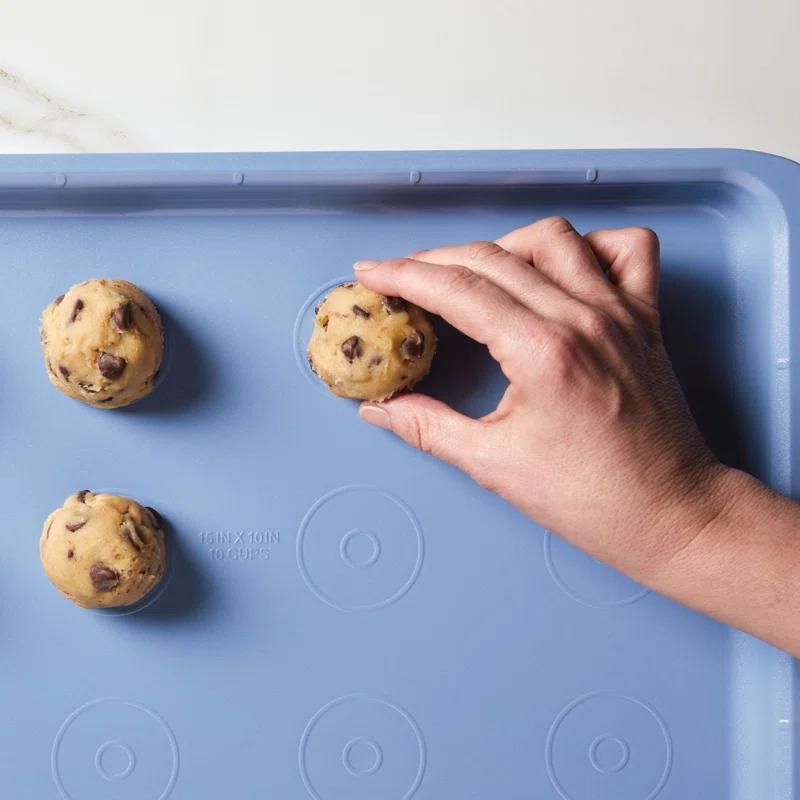 Farberware Easy Solutions Nonstick Bakeware Set, Two Cookie  Pans, Loaf Pan / Bread Pan, Cake Baking Pan, 4 Piece, Blue