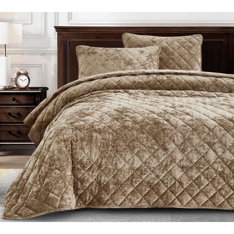 Velvet Quilt Set