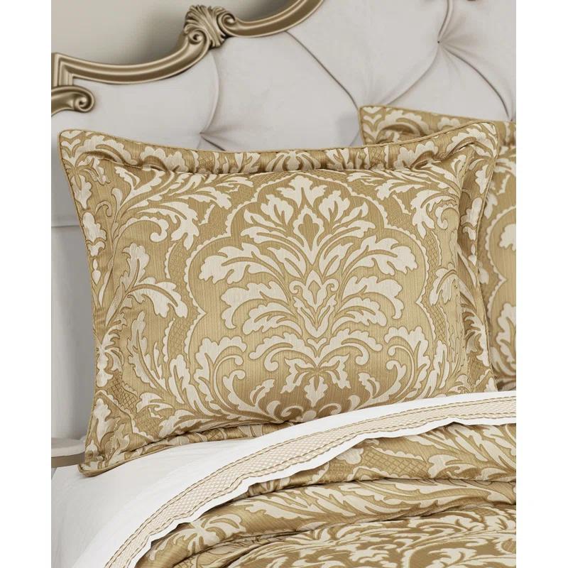 Augustina Comforter Set