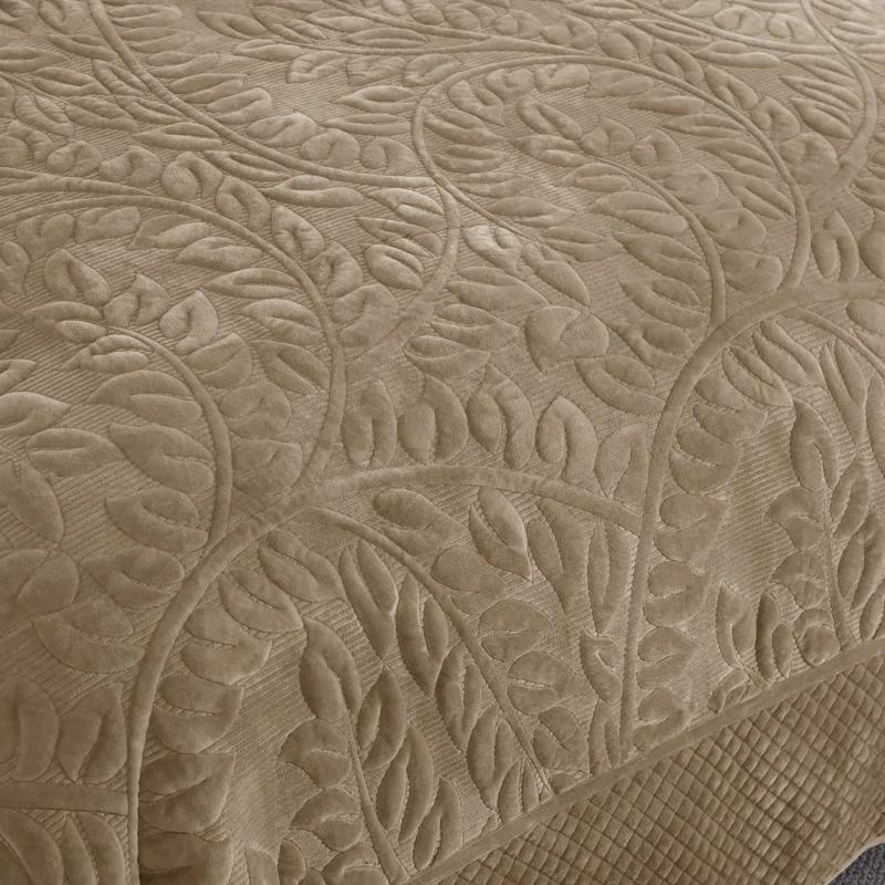 MarCielo Marcielo Oversized Embroidered Velvet Quilt Set With 2 Pillow Shams