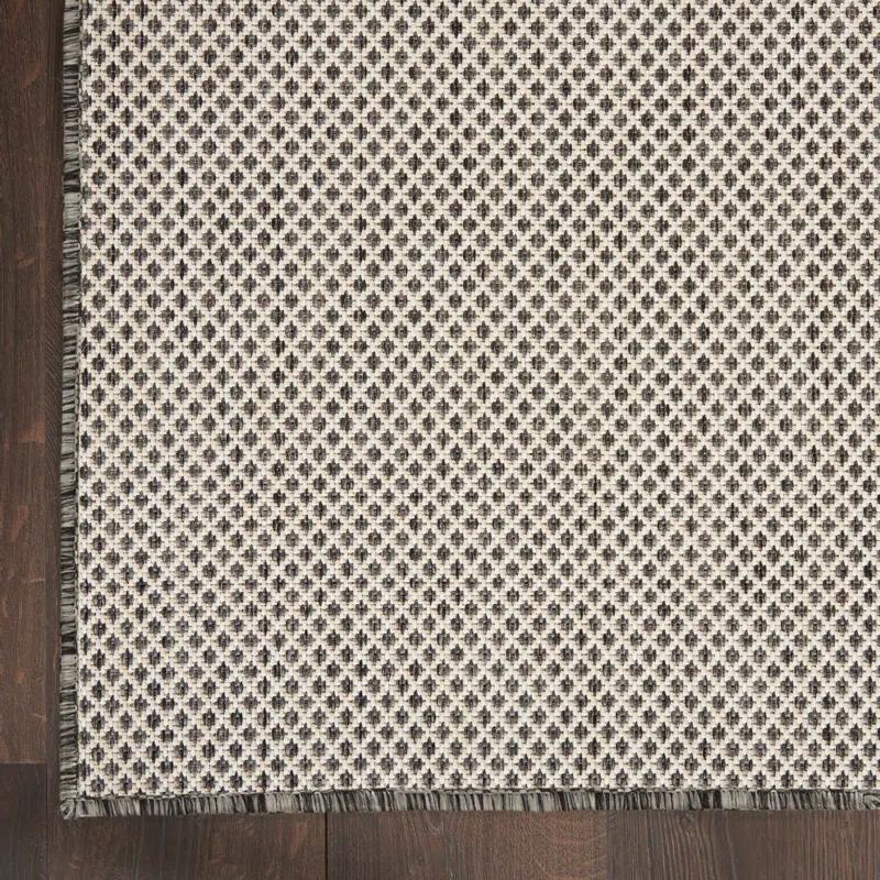 Beachcrest Home™ Rectangle Hartigan Geometric Machine Tufted Polypropylene Plastic Indoor / Outdoor Area Rug in Gray