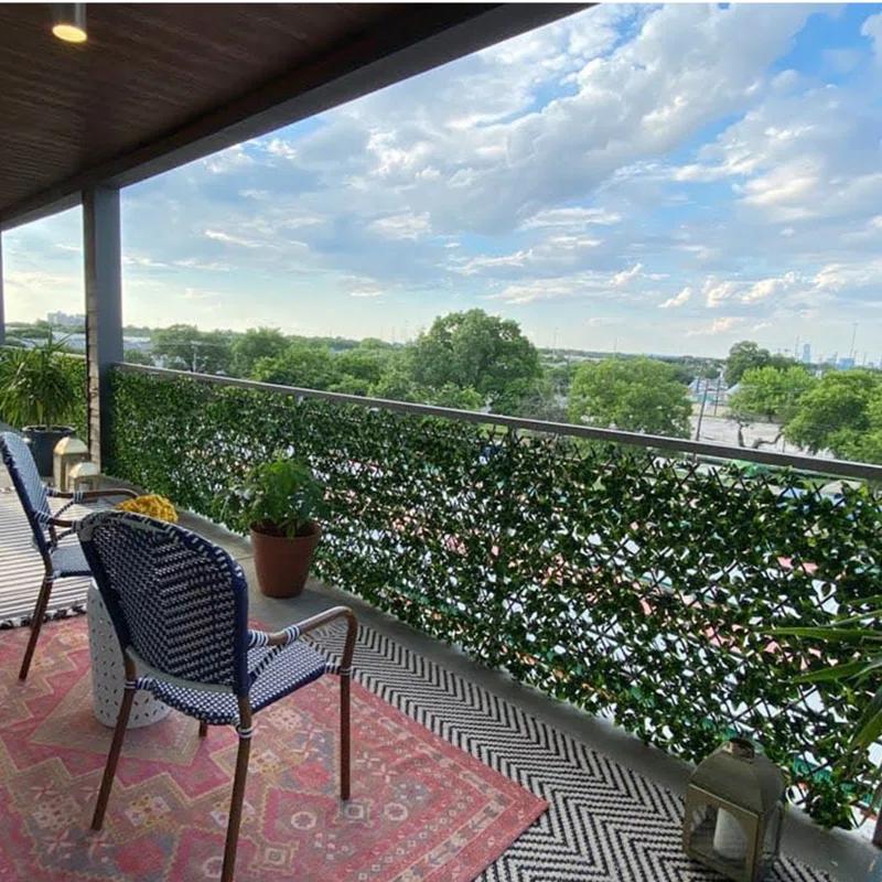 GreenSmart Dekor 30'' H x 98'' W Polyethylene Plastic