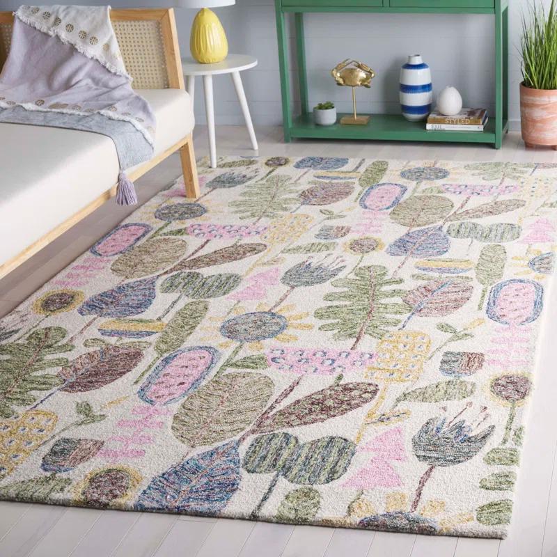 Jardin Blue and Pink Floral Wool 5' x 8' Area Rug