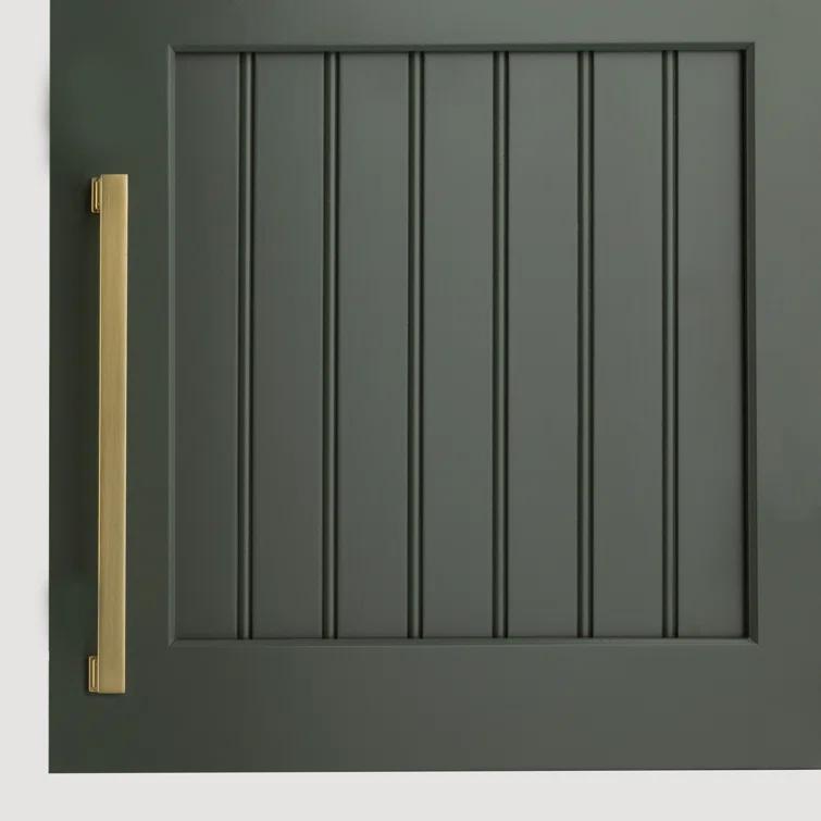 Sumner Street Home Hardware Chelsey 8" Satin Brass Bar Pull