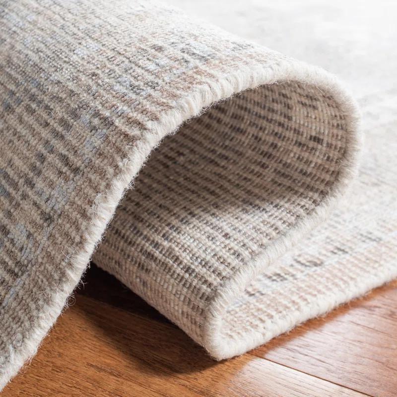 Safavieh Oakland Hand Loomed Wool/Viscose Oriental Rug in Sand/Beige