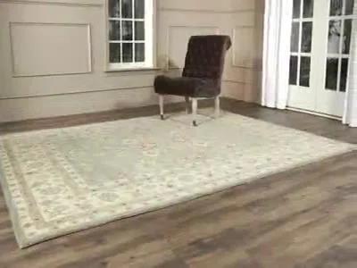 Safavieh Helena Hand Tufted Wool Oriental Rug
