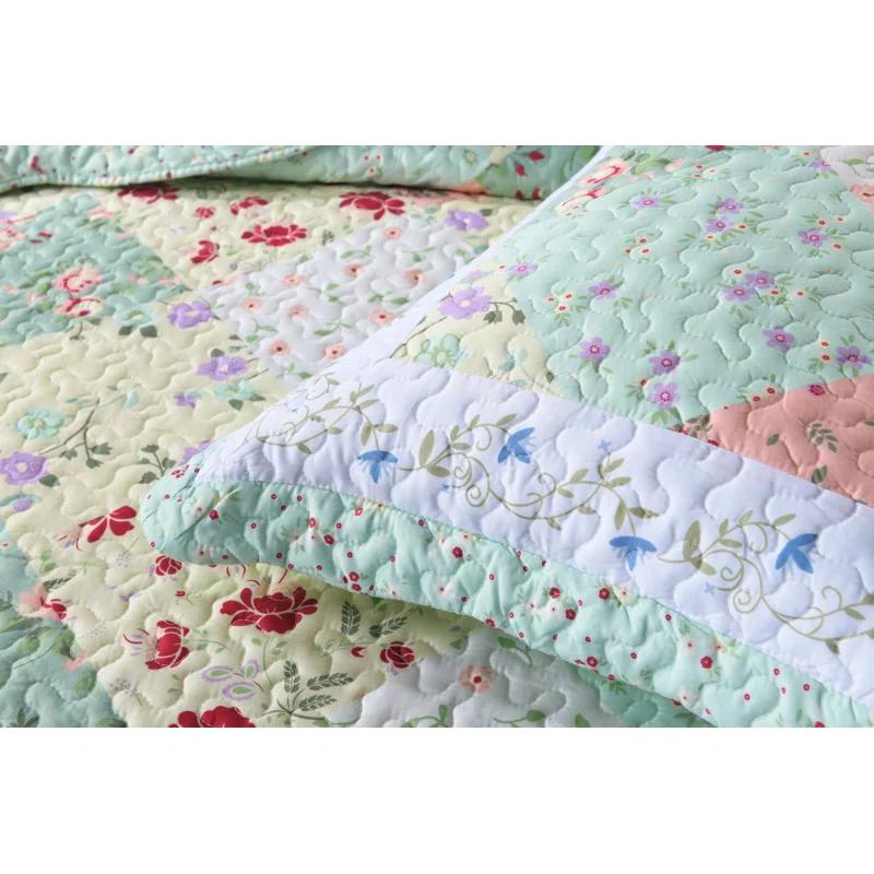 MarCielo Floral Quilt Set