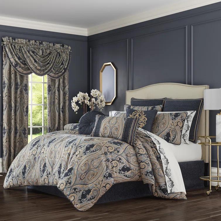 Five Queens Court Lakeview Comforter Set
