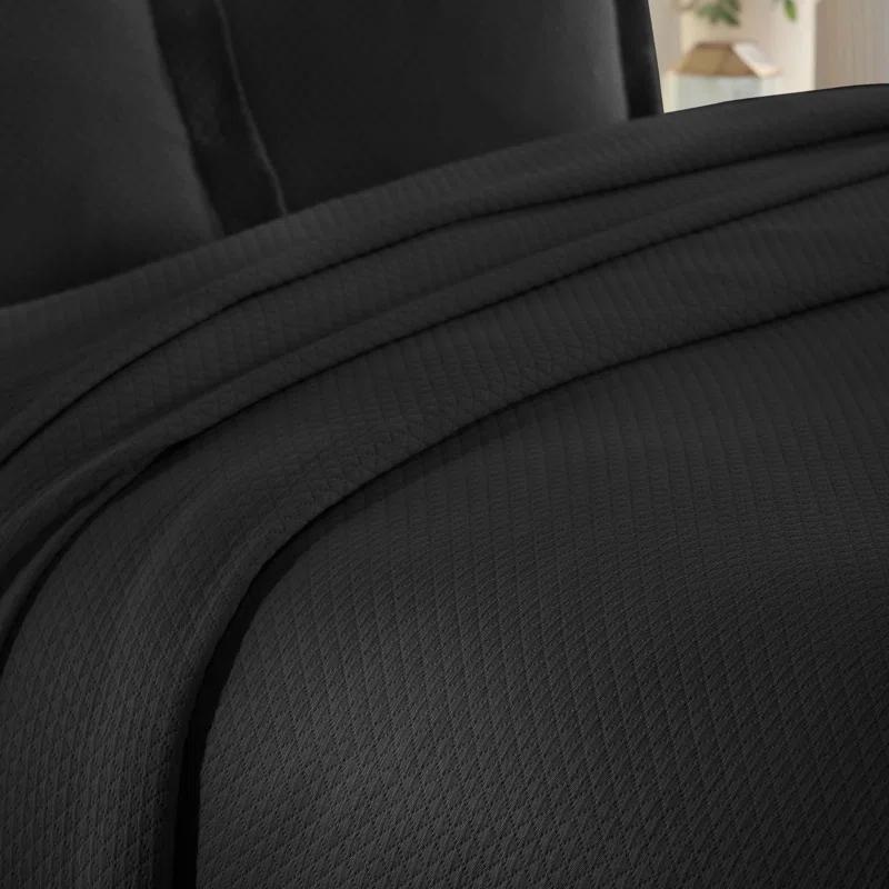 Superior Superior Solitaire Waffled Matelassé Bedspread Set with Shams