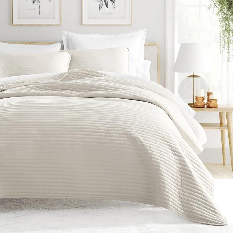 Becky Cameron Becky Cameron Lightweight All Season Stripe Stitch Quilt Set with Shams