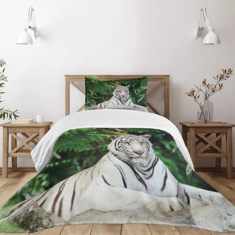 Ambesonne Ambesonne Tiger Bedspread Set Albino Bengal Cat on Rock Fern Green White