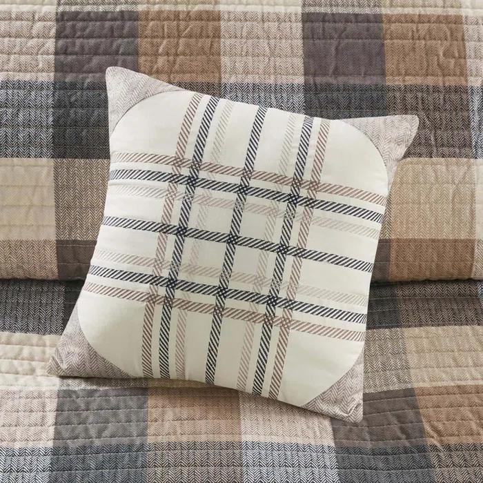 Madison Park Ridge 6 Piece Printed Herringbone Quilt Set with Throw Pillows