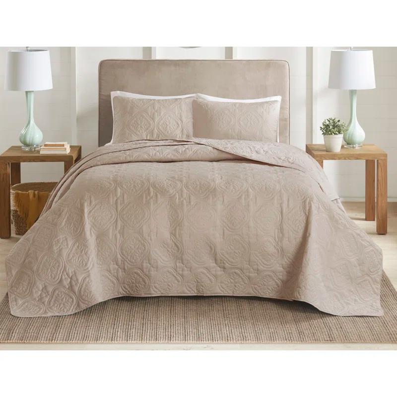 Oakley 3 Piece Reversible Bedspread Set