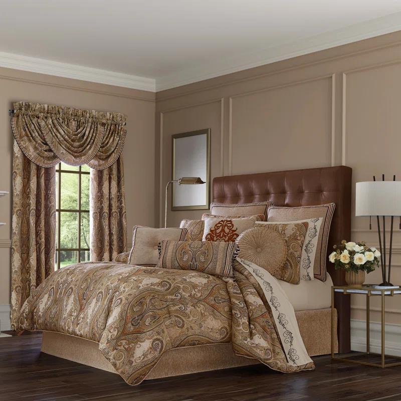 Five Queens Court Lakeview Comforter Set