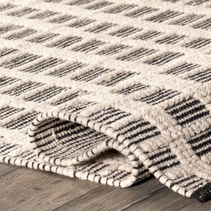 Gracie Oaks Parker Check Textured Ivory Area Rug