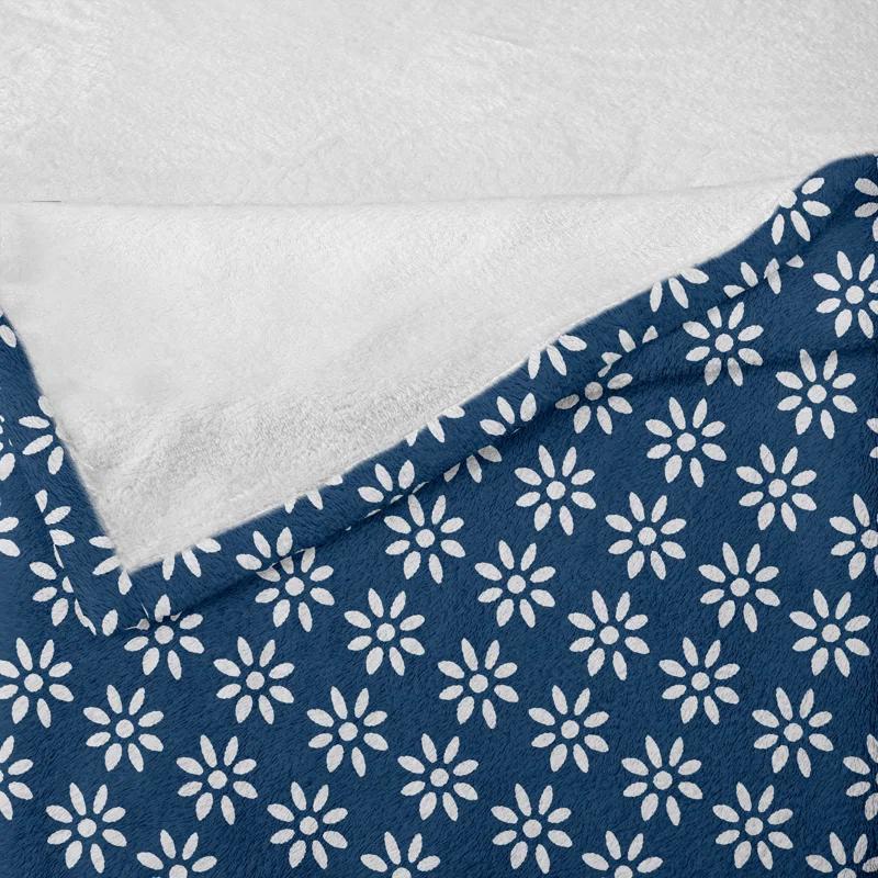 Ambesonne Ambesonne Fleece Throw Blanket Traditional Curves