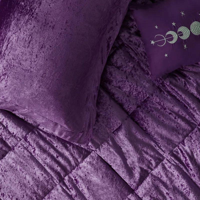 Intelligent Design Felicia Crushed Velvet Comforter Set with Throw Pillow