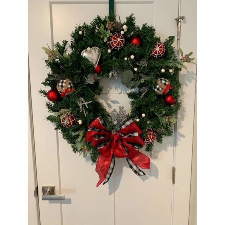 Canadian Pine Artificial Christmas Wreath Unlit