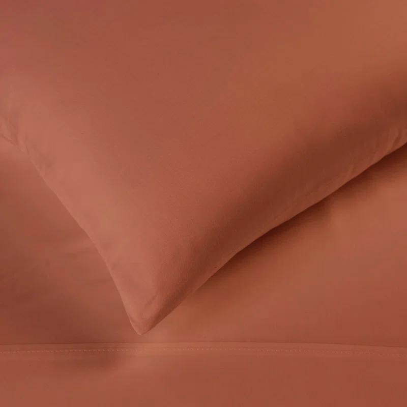 Superior Egyptian Cotton 300 Thread Count Solid Pillowcases (Set of 2)