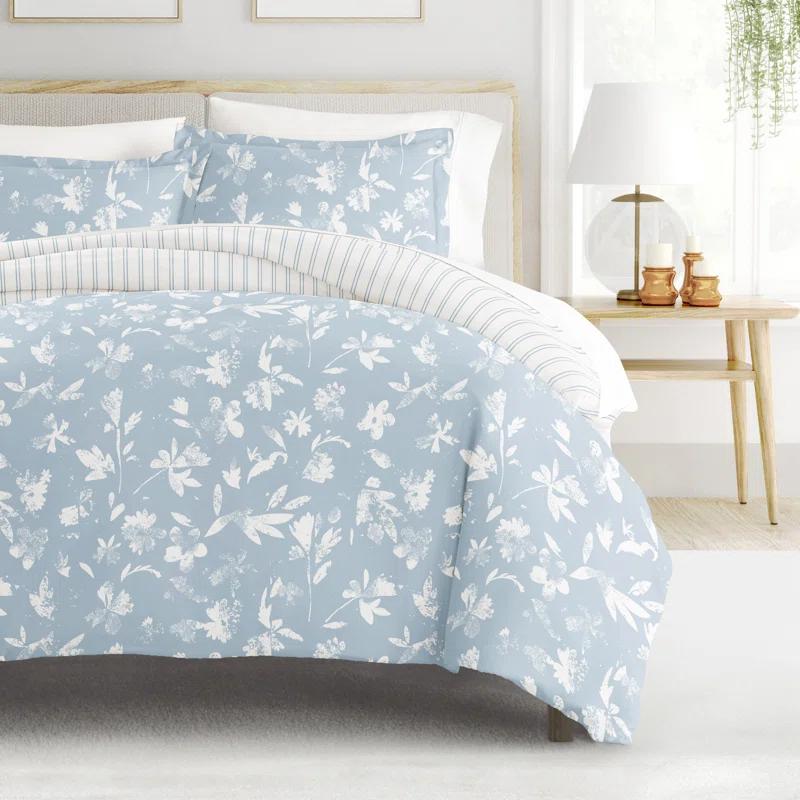 IEnjoy Home 8-Piece Reversible Bedding Bundle - Patterned Duvet Cover, Comforter Insert and Solid Sheet Set