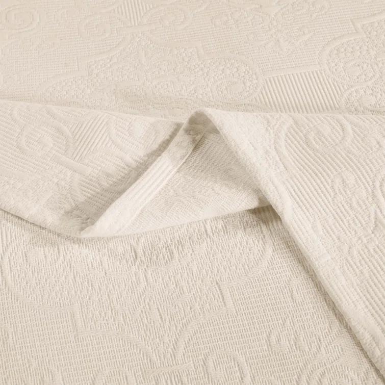Superior Superior Florin Matelasse Jacquard Scrolling Medallion Cotton Bedspread Set With Pillow Shams