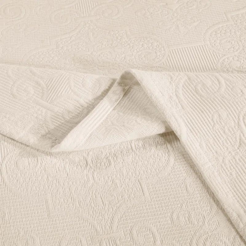 Superior Superior Florin Matelasse Jacquard Scrolling Medallion Cotton Bedspread Set With Pillow Shams