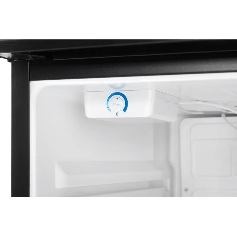 Danby Danby 5.4 Cubic Feet Silver Single Tap Half Barrel (Full Size) Freestanding Kegerator with Adjustable Temperature