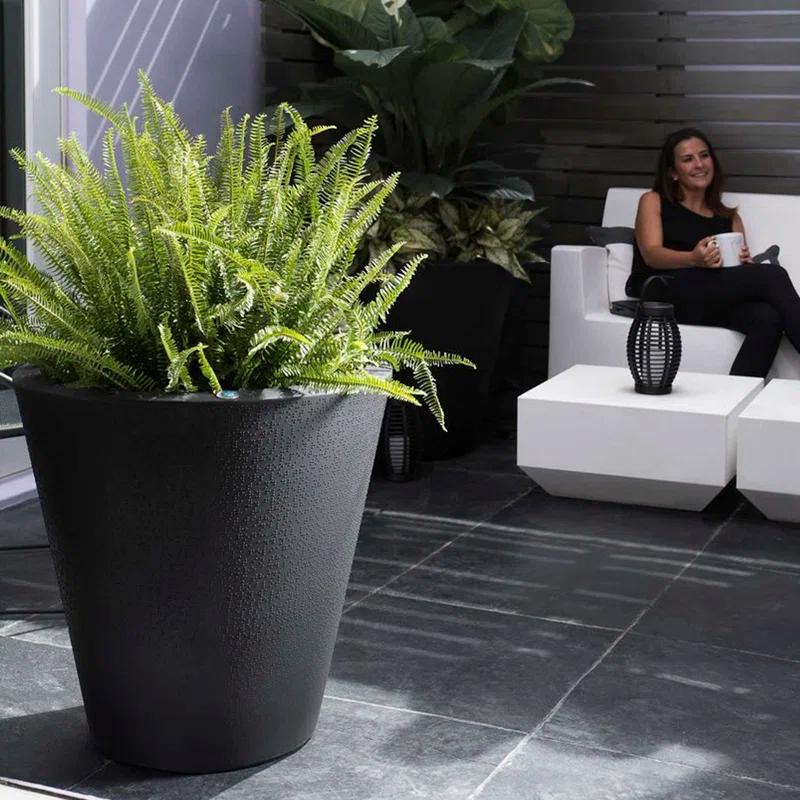 Crescent Garden Dot Planter Pot