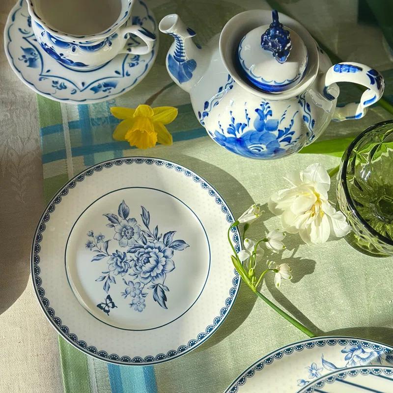 STP Goods Vintage Blue Porcelain Dinnerware Set of 24 pc for 6 pers.