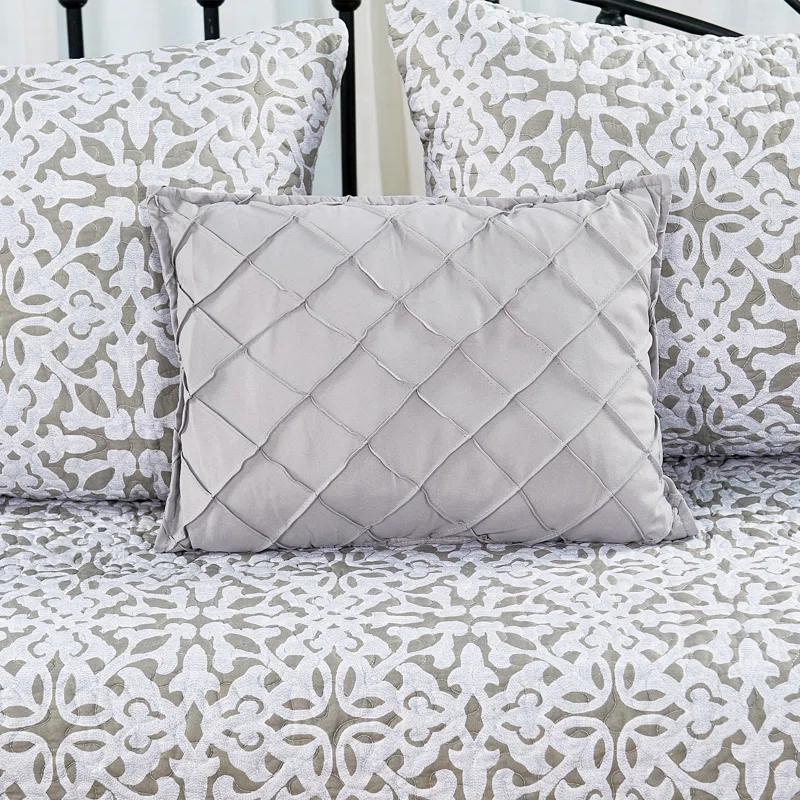 Home Soft Things Bellamy Quilted Quilt Set