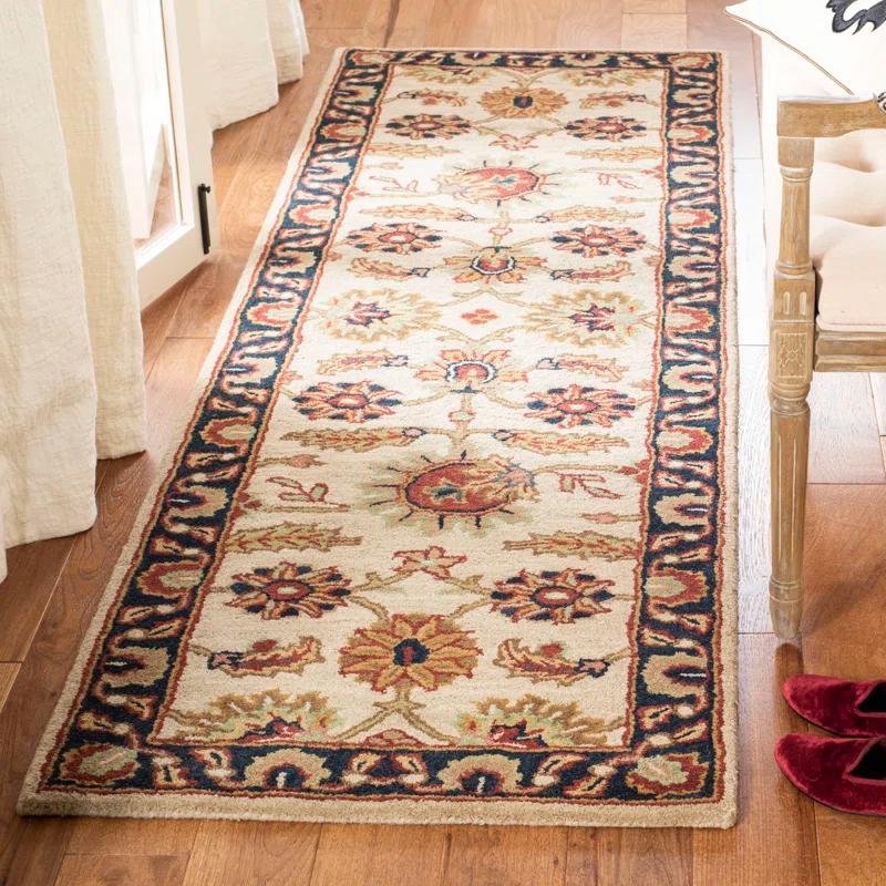 Safavieh Hand Tufted Wool Rug