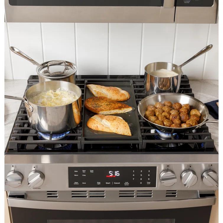 GE Appliances GE 30" Slide-In Front-Control Gas Range GGS500PVSS