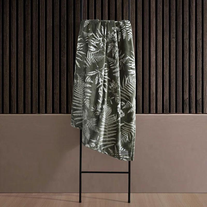Eddie Bauer Eddie Bauer Printed Ultra Soft Plush Fleece Reversible Blanket