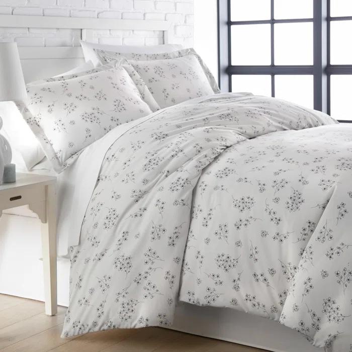 SouthShore Fine Linens Sweet Florals Oversized Down Alternative Comforter Set by Southshore Fine Linens