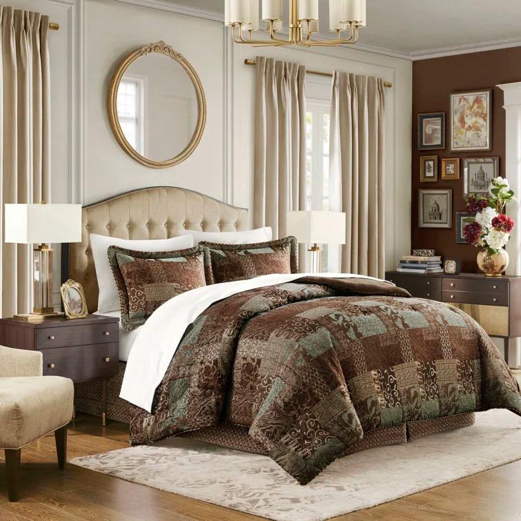 Croscill Croscill Galleria 4 Piece Chenille Jacquard Comforter Set