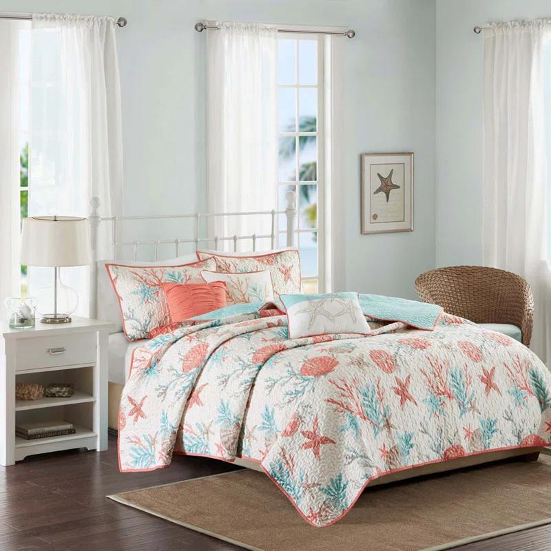 Pebble Beach Cotton Sateen 210 TC Reversible 6 Piece Quilt Set with Throw Pillows