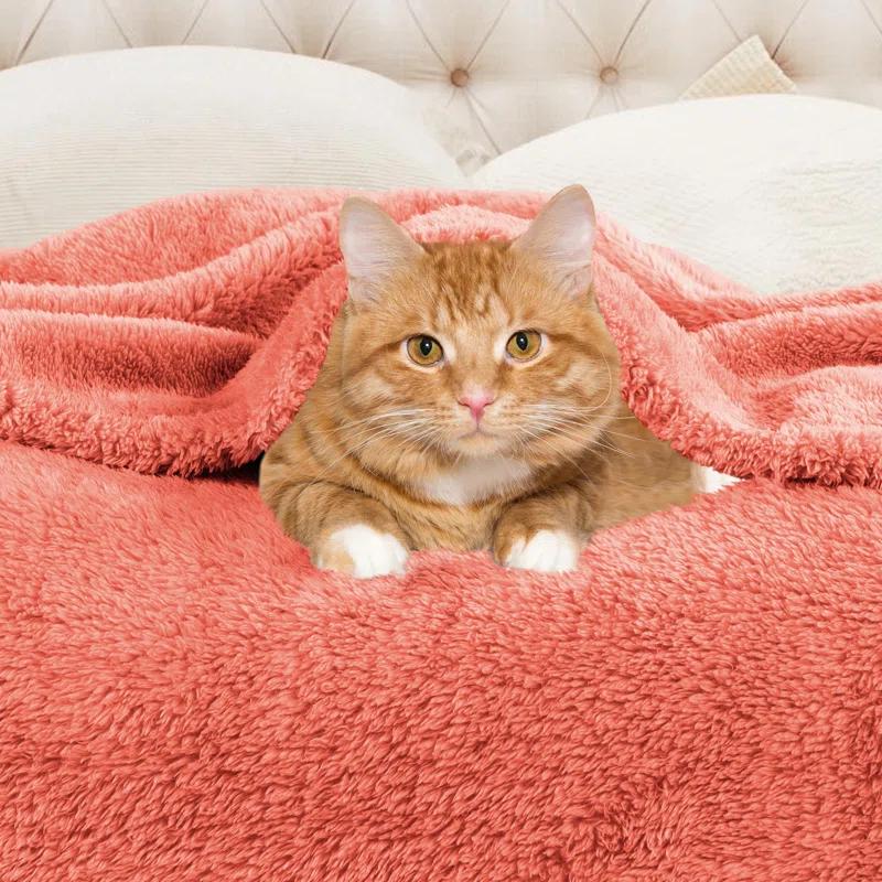 Superior Superior Solid Polyester Reversible All-Season Fleece Throws Blanket