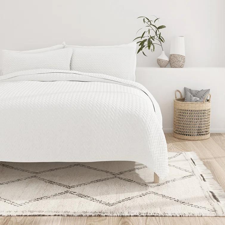 Becky Cameron Antora Microfiber Modern & Contemporary Coverlet / Bedspread Quilt Set
