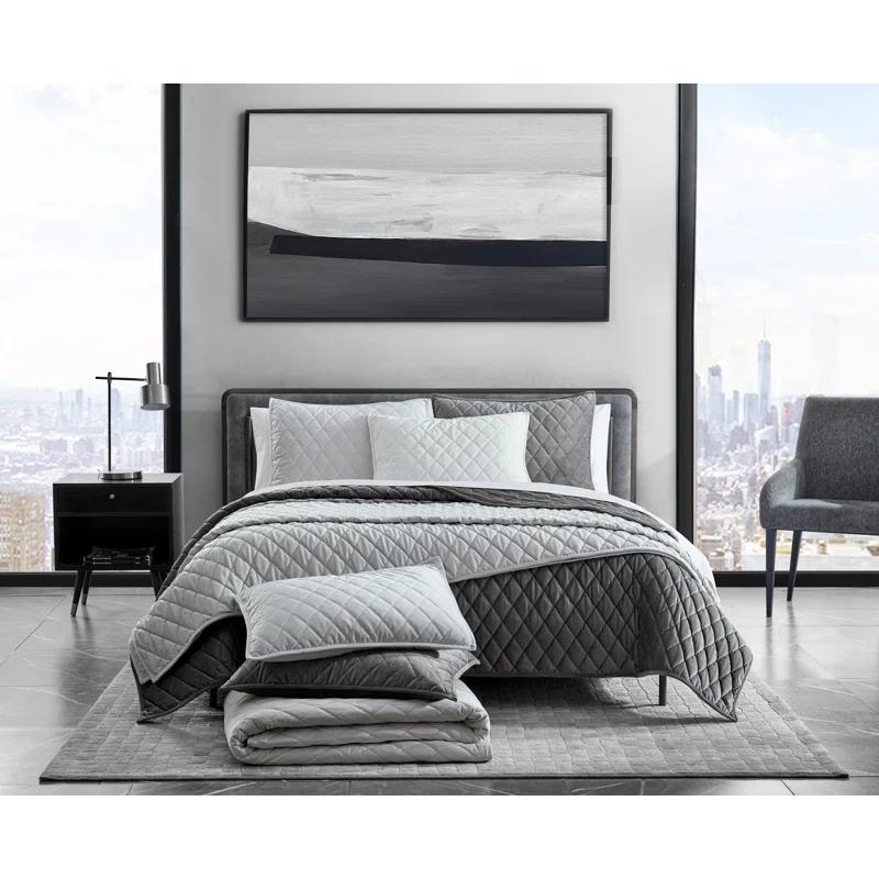 Vera Wang Vera Wang Diamond Velvet Quilt Set